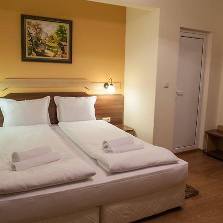 Family Hotel Balkanci Usana Extérieur photo