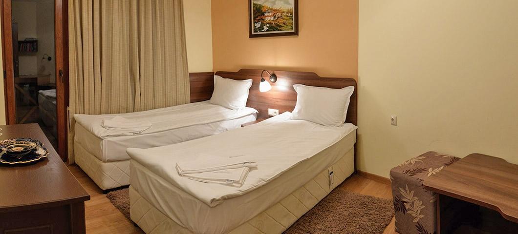Family Hotel Balkanci Usana Extérieur photo
