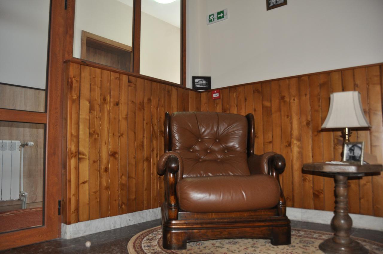Family Hotel Balkanci Usana Extérieur photo