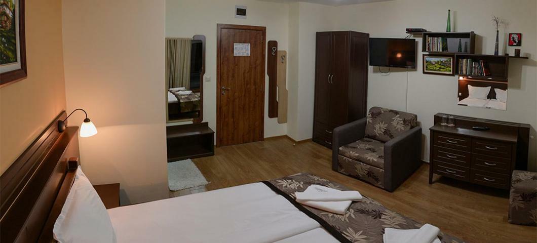 Family Hotel Balkanci Usana Extérieur photo
